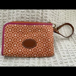 Fossil Clutch